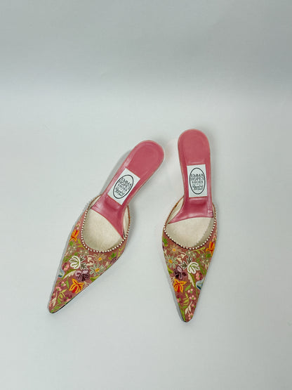 Vintage Embroidered Floral Heel