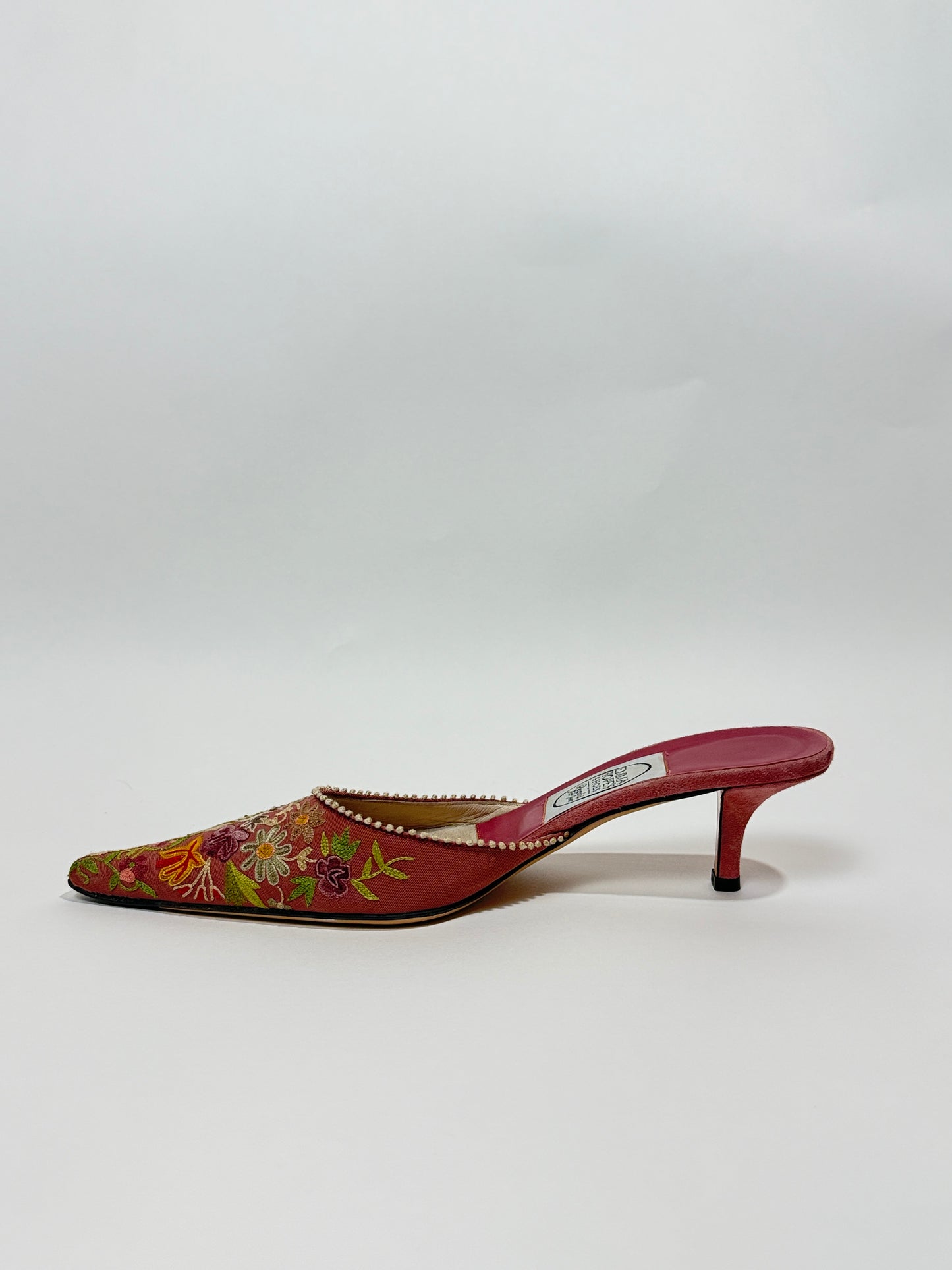 Vintage Embroidered Floral Heel